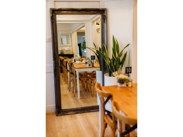 Modern Australian Restaurant for Sale: Prominent Main Road Position