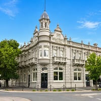 LEASEHOLD - Bull & Mouth Hotel Motel, Maryborough VIC - 1P0576 image