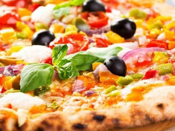 Rewarding Pizza Shop Business Opportunity-Prime Moore Park Beach, QLD Location-Long Lease Available-Fully-Fit-Out-Attractive Incentives-Ready to Opera