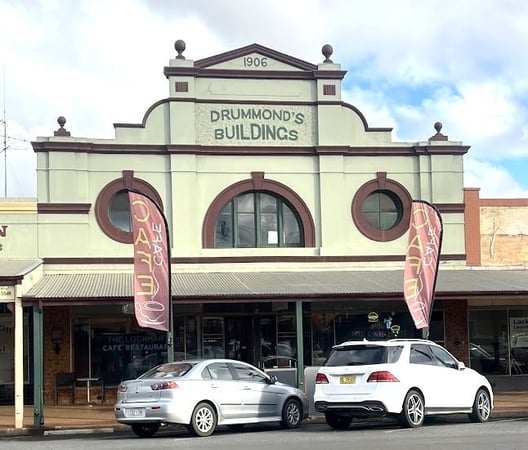 Commercial  Property & Cafe Restaurant Business   in Lockhart