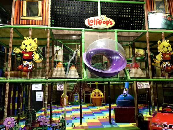 Lollipops Playland and Cafe Springwood Indoor Playcentre / Playground
