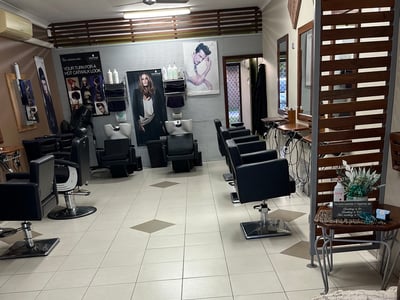 Established Hair Salon in Prime Burleigh Heads Location image