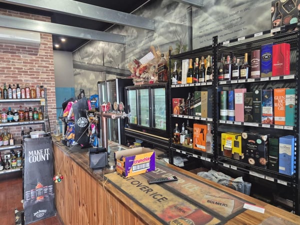 WESTERN SUBURBS BOTTLESHOP & BAR  UNIQUE DUAL-INCOME BUSINESS  ONLY $190,000