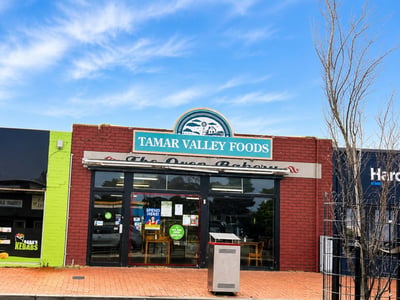 No Ingoing Opportunity Cafe Bakery Do Your Own Business Rent $350+gst+og weekly New Lease image