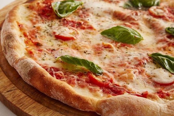 TOP PERFORMING PIZZA OUTLET - UNDER OFFER