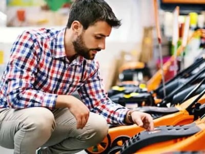 Leading Mower Retail Sales/Service Business. Run Under Management image