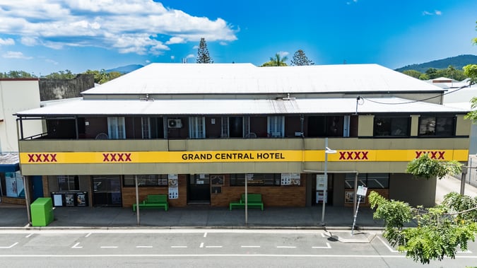 Grand Central Hotel Proserpine