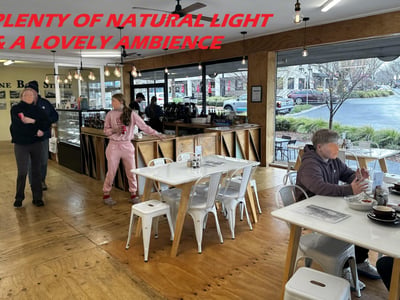 Big, bright Cafe image