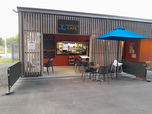 Busy Lakeside Cafe in a Popular Tourist Location - Ararat, Victoria