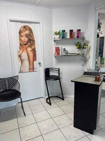 Fully Booked Hair Salon | Noosa Hinterland Lifestyle | WIWO