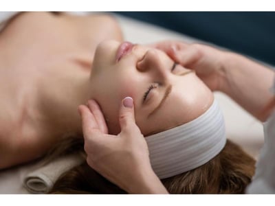 Established Spa And Skin Clinic Business In The Yarra Valley Region - Profitable & Excellent Lease Terms image