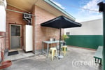 Retail/Cafe shop  on the main road for lease