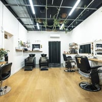 Organic and sustainable hair salon image