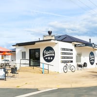 CAFE BUSINESS & HOUSE FOR SALE - Painters Cafe, Corowa NSW - 1P0542 image