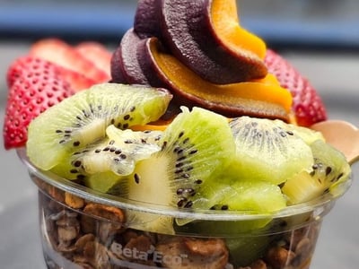 Acai Dessert Bar Busy Main Rd Exposure image