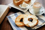 A TURNKEY CAFE WITH STRONG LOCAL LOYALTY