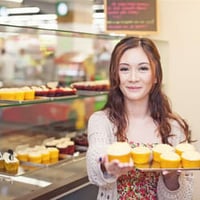 Busy Well-Known Cantonese Cake and Roast Restaurant Ref: 16452 image