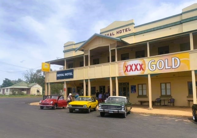 The Royal Hotel Yeoval For Freehold Sale - Busy Tourist Route - Two-storey Hotel + Land - Profit $180,000+/yr - High Growth Potential - Price $840,000