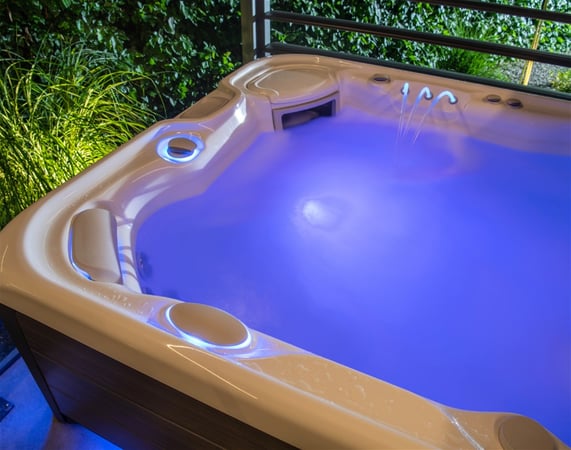 Back On The Market - Business selling spas and sauna\'s 5778