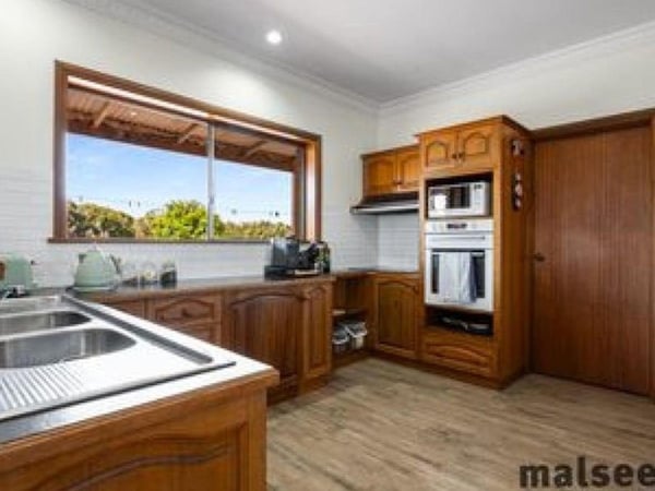 High-Potential Pet Boarding & Grooming Business For Sale - Lifestyle Property with Rural Charm - Prime Mount Gambier, SA - Fully Licensed - High-Expos