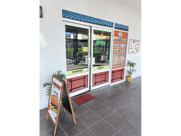 CHINESE / ASIAN TAKEAWAY IN BENTLEY PARK FOR SALE