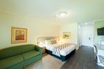 LEASEHOLD - Country Club Motor Inn, Deniliquin NSW - 1P0590