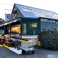 WELL-KNOWN CONVENIENCE STORE - VERY BUSY LOCATION image