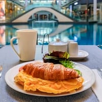 Successful Cafe In Main Eastern Suburb Sc * Tkg $25 , 000 Pw * Simple Menu [2210061] image