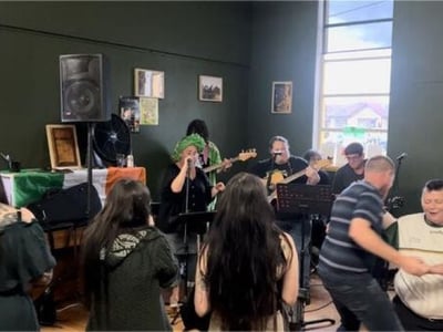 Irish Bar & Restaurant with Strong Following Walk-In Opportunity image