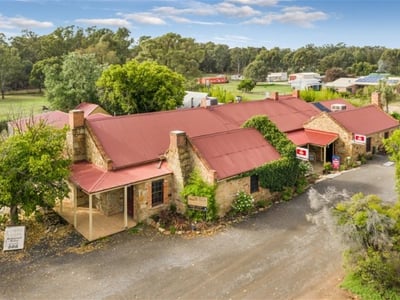 A Landmark Hospitality Asset with Prattys Patch image