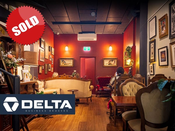 [ABS-091] Charming Café & Art Gallery for Sale: A Vintage Oasis of Creativity and Comfort