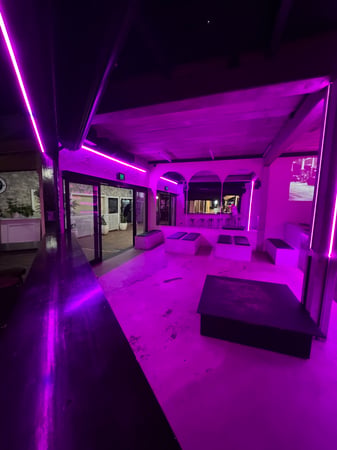 Licensed Karaoke Bar in Burleigh Heads, Walk-In Walk-Out