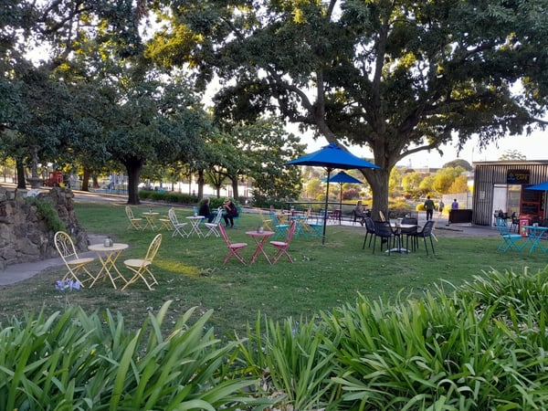 Busy Lakeside Cafe in a Tourist Location - Ararat, VICTORIA