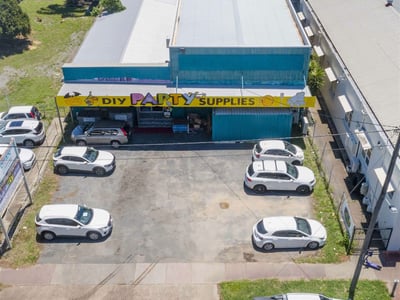 Generational Retail Icon - Retirement Sale image