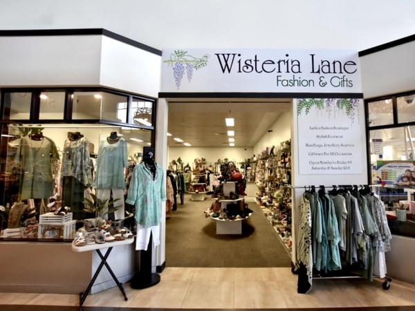 Profit Apprx $140,000 Ladies Fashion Business For Sale Trading 5.5 Days Attractive Profit ROI 280%