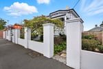 Prime Location Residence with Income or 3 BnB lets (stca) or Health Professional Rooms