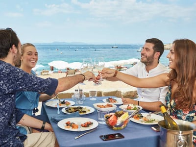 WATERFRONT LICENCED RESTAURANT - PRICED TO SELL - FANTASTIC BUY .. image