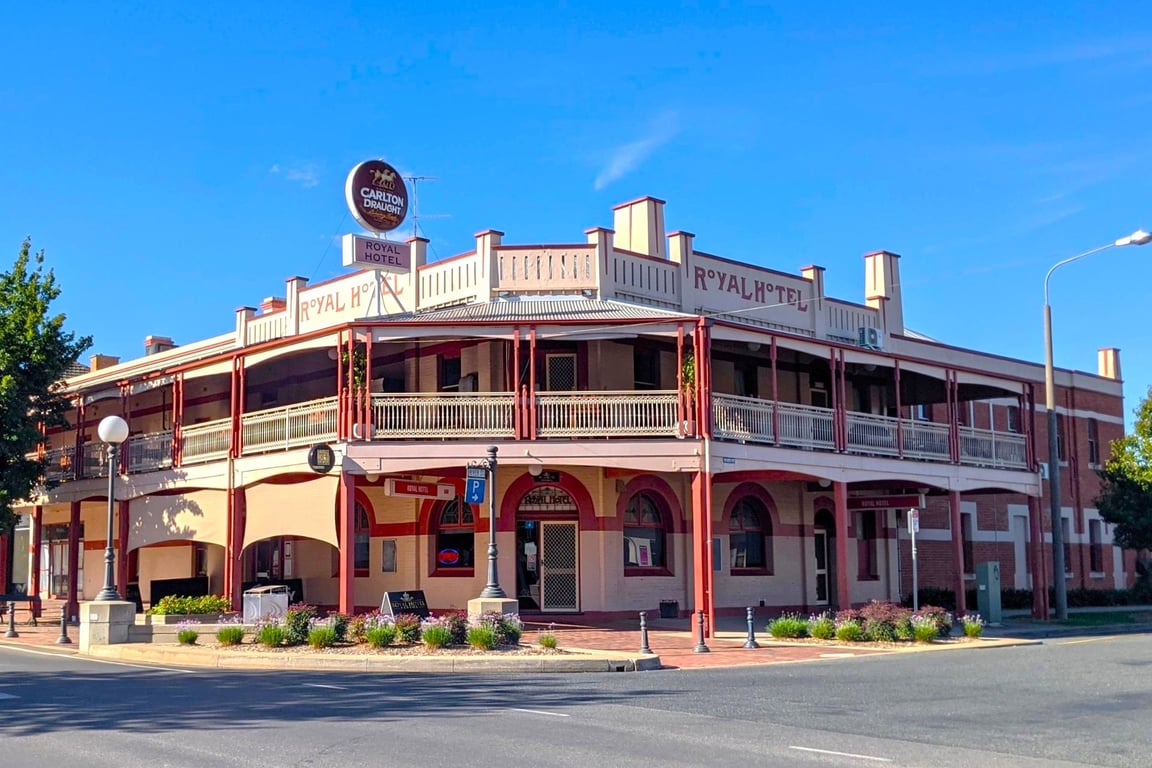 Under Contract - Vacant Possession Leasehold - Royal Hotel, Corowa NSW, photo 1