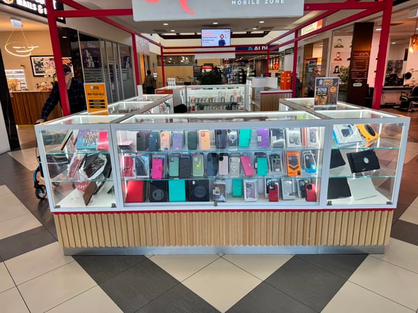 Mobile Phone Repair Kiosk in Newcomb Central