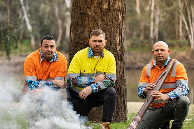 Wholesale Workwear Manufacturer: Supplying Corporate Apparel with Over 10 Years of Proven High Profit Margins
