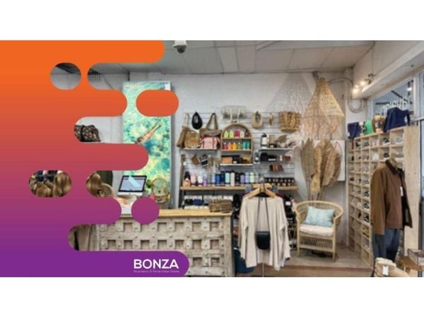 21026 Profitable Surf Shop - Run Under Full Management