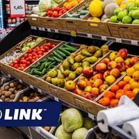 Profitable Fruit & Veg Shop in a Hot Location image