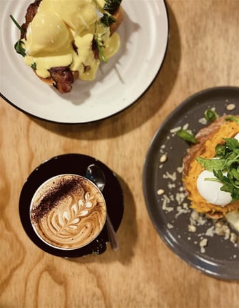 High-Profit Beachside Cafe - Secure Lease & Growth Potential