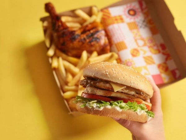 Oporto Drive Thru Franchise Opportunity in Taree, NSW - Join the Familia