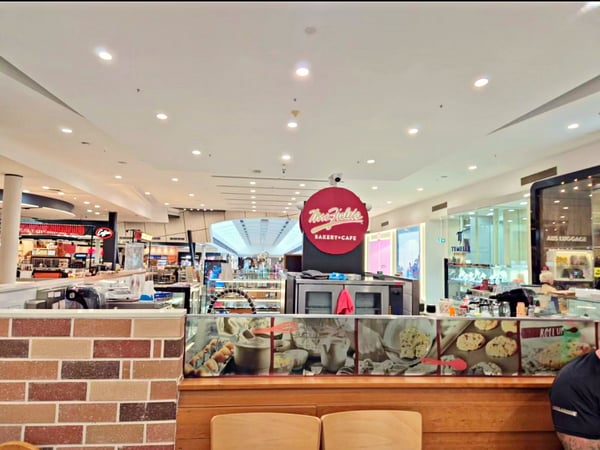 Bakery Cafe Franchise with High Foot Traffic and Experienced Team