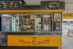 5 Dogs (hotdogs) Fortitude Valley Brisbane, TO $27,000 per week, Excellent location!