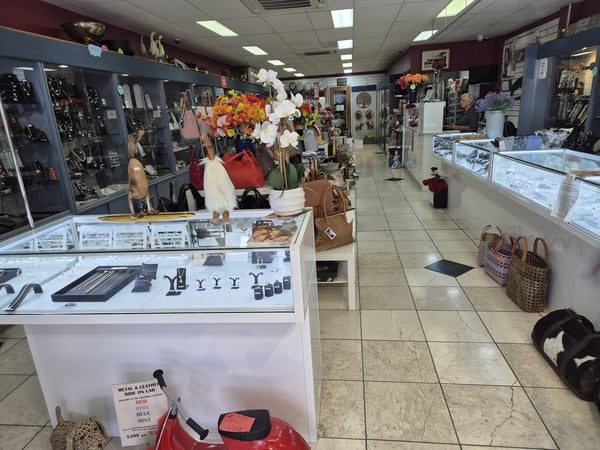 Established Jewellery and Giftware Store - Roma, QLD