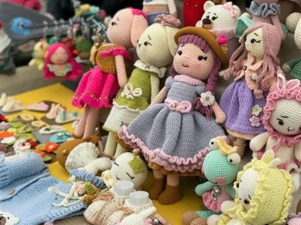 Well-Established Boutique Children\'s Toy Shop for Sale -Prestigious Maling Road- Affluent Canterbury, VIC - Turnover of $167k - High Foot Traffic - Gr