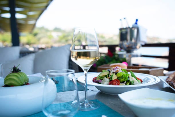 UNDER OFFER - MANDURAH WATERFRONT LICENSED RESTAURANT
