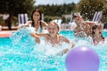 POOL AND SPA SERVICE IN BUSY NORTHERN SUBURBS - PERTH
